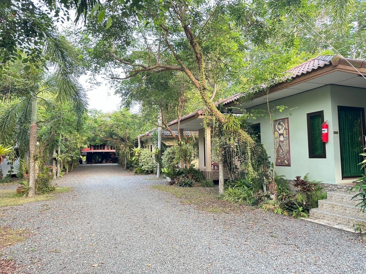 大房子度假村 达叻府 外观 照片