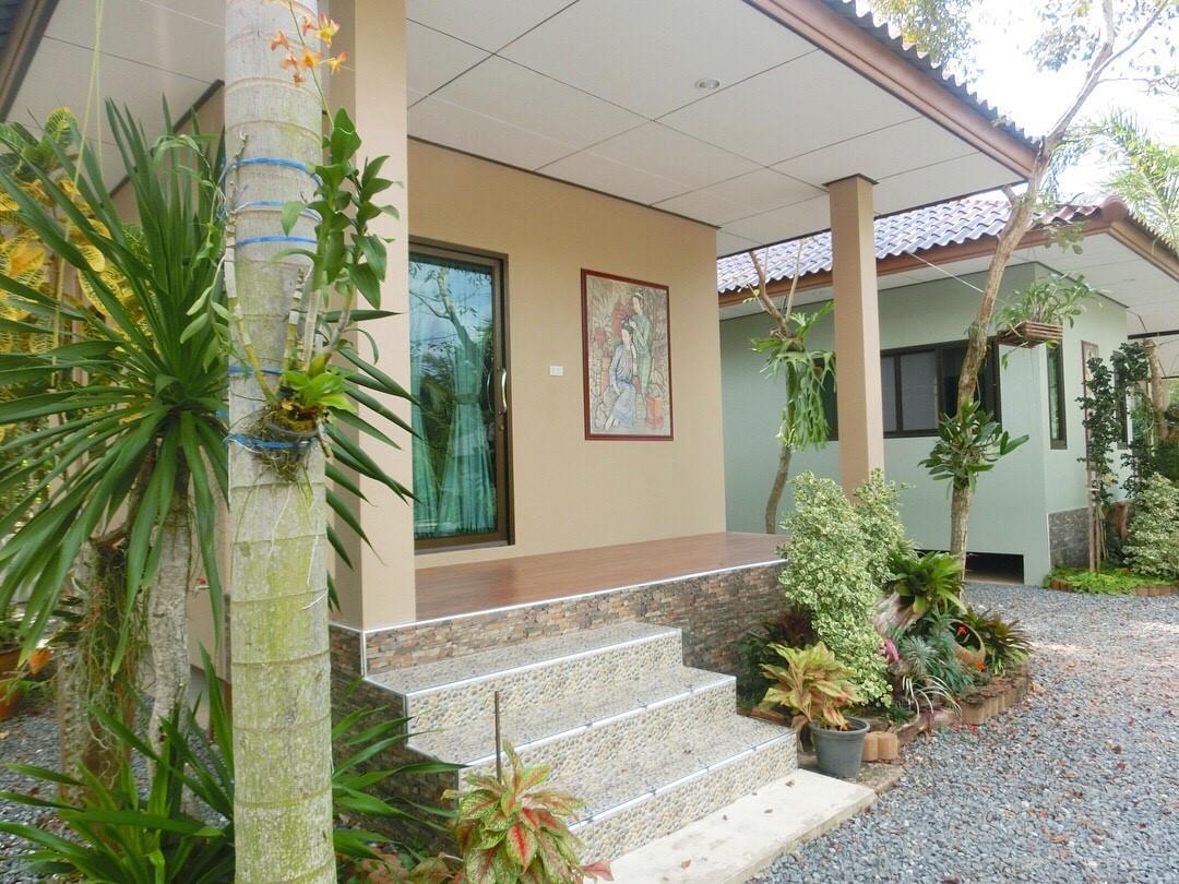 大房子度假村 达叻府 外观 照片